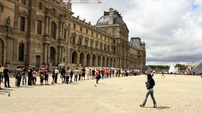 "Line for the museum"